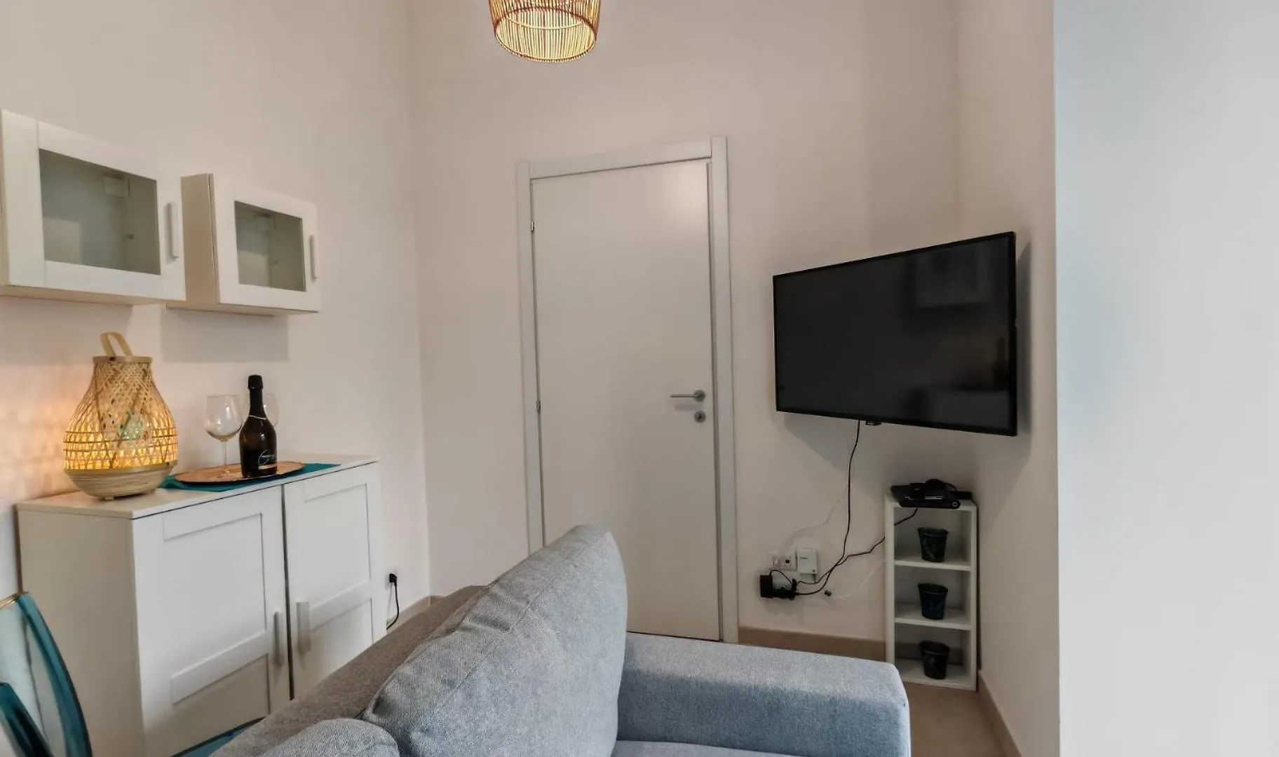Apartment Jonathan Suite 2 Citta Studi Porta Venezia Milano Italy