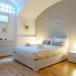 Apartment Centro Storico Duomo A 5 Minuti Wifi Netflix, Milan