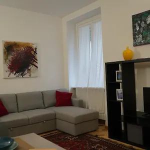 Apartment Art Navigli, Milan